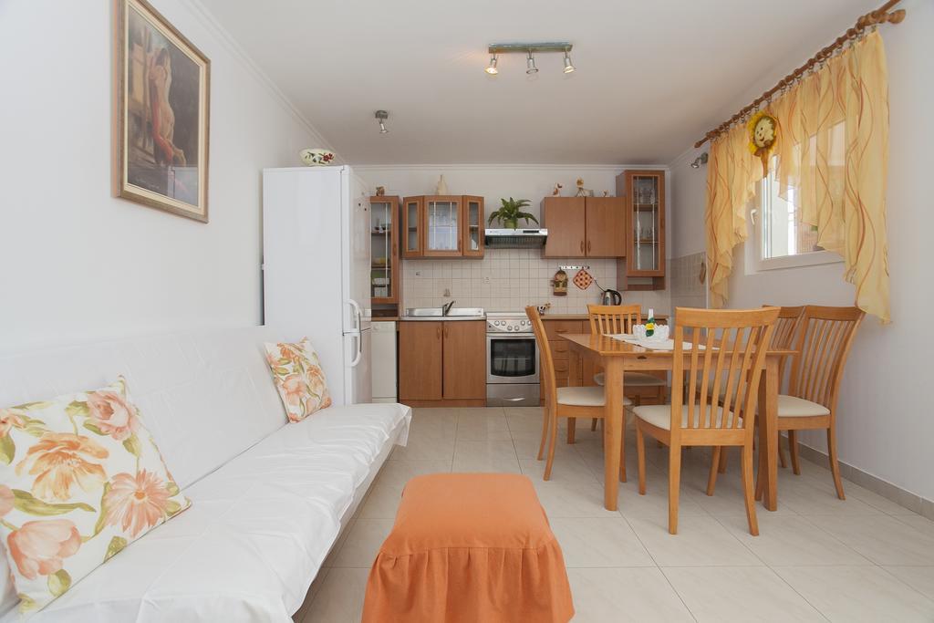 Guest House Mara 벨라루카 외부 사진